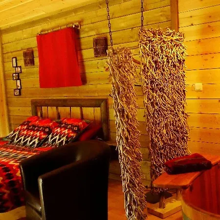 Cosy Avec Cuisine Equipee Et Terrasse - Api-1-52-1088 Campsite Suzy