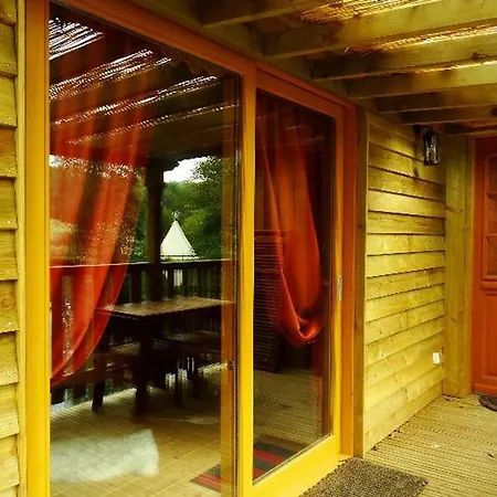 Cosy Avec Cuisine Equipee Et Terrasse - Api-1-52-1088 Suzy