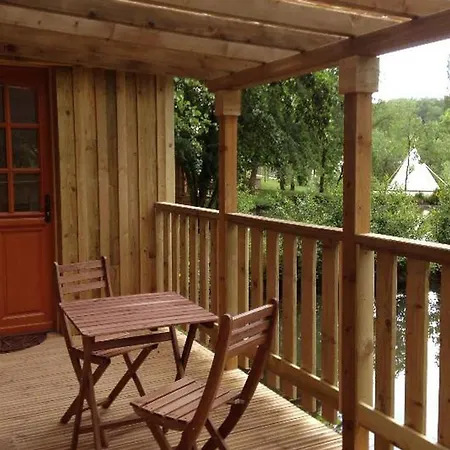 Cosy Avec Cuisine Equipee Et Terrasse - Api-1-52-1088 Campsite Suzy